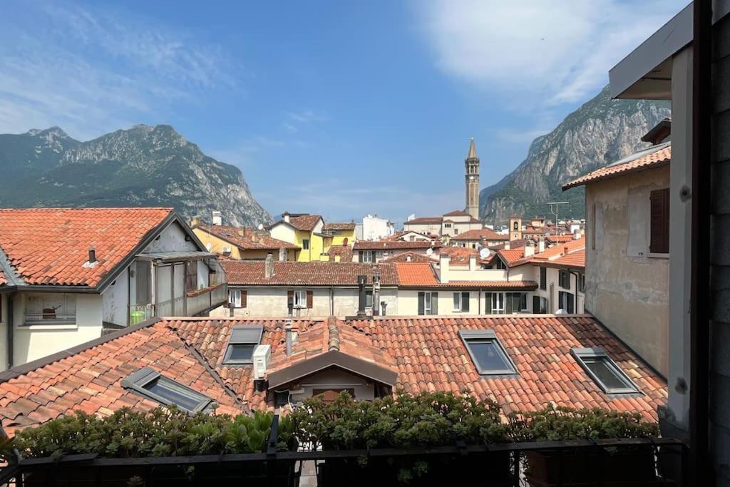 Appartement Nest On The Roofs - Affitti Brevi Italia à Lecco Extérieur photo